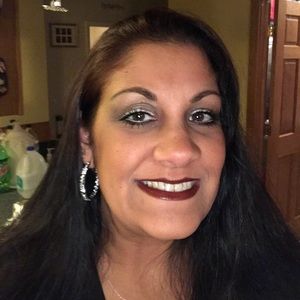 Meet your Posher, Sunee